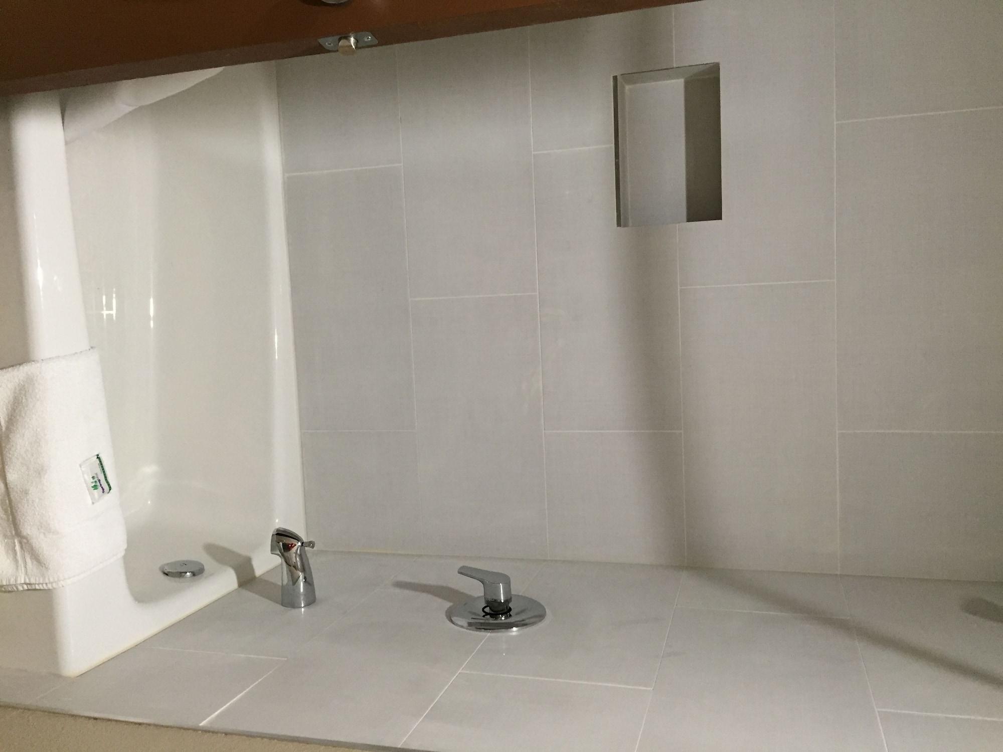 Super 8 By Wyndham National City Chula Vista Εξωτερικό φωτογραφία