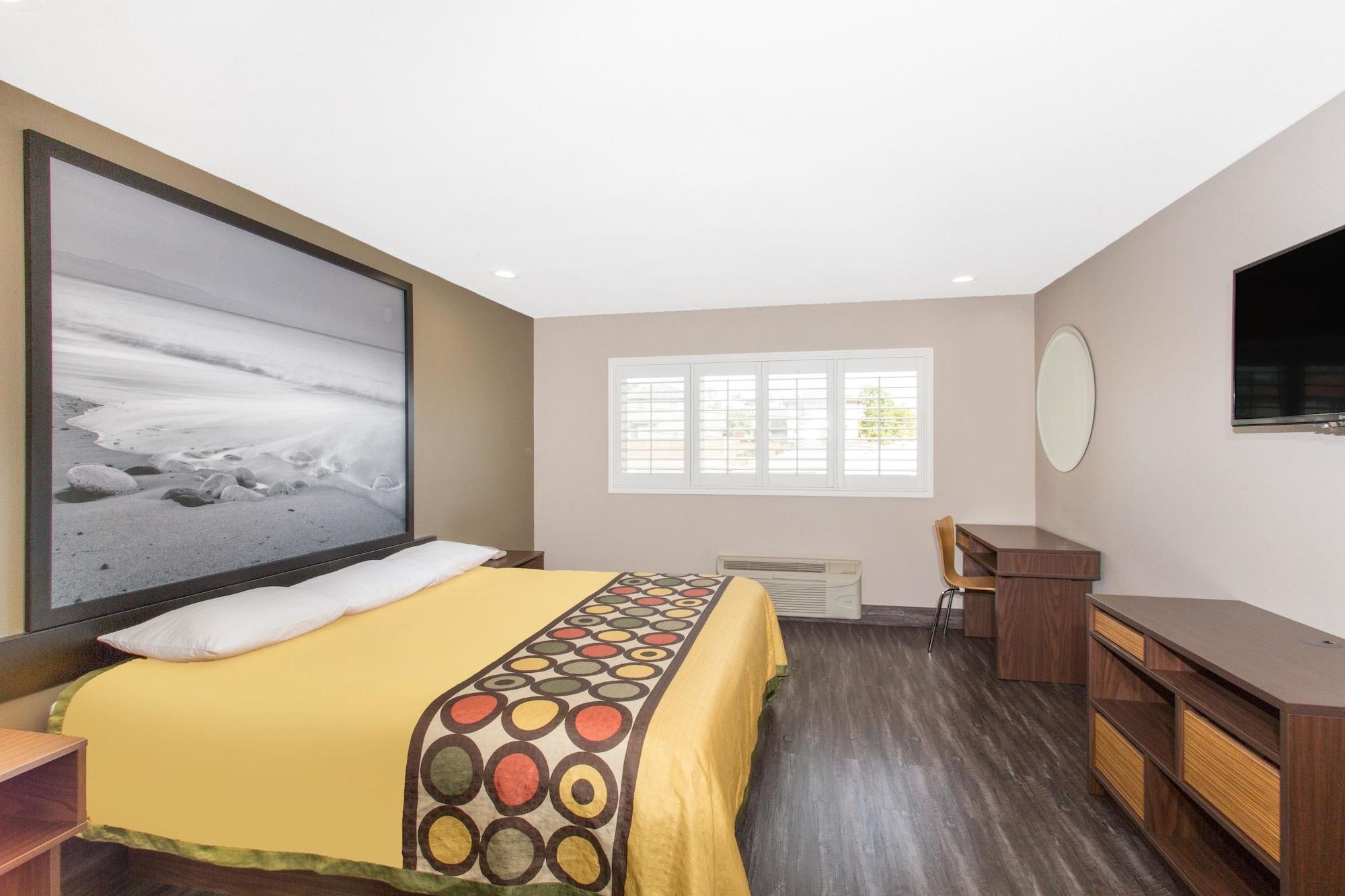 Super 8 By Wyndham National City Chula Vista Εξωτερικό φωτογραφία