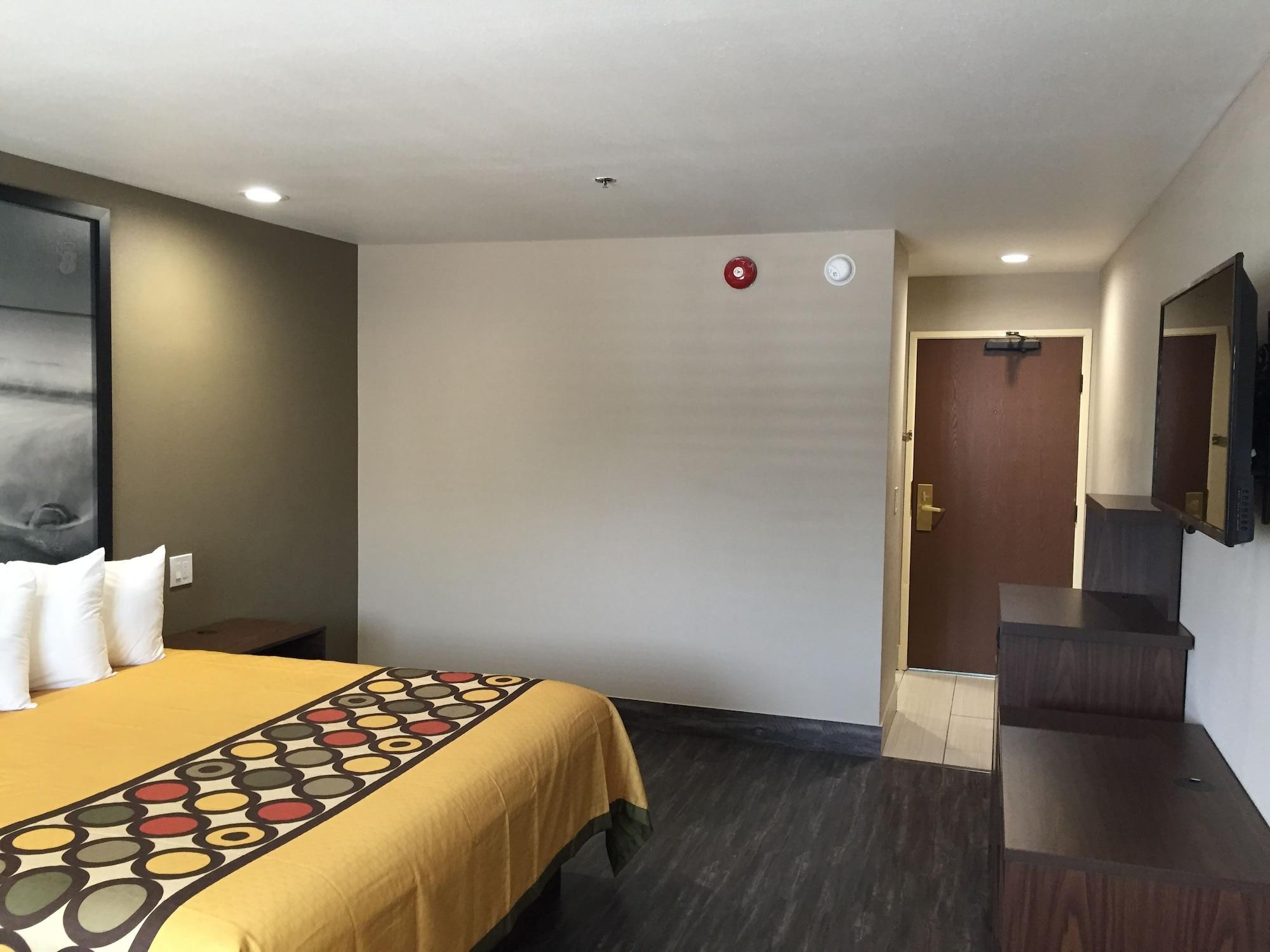 Super 8 By Wyndham National City Chula Vista Εξωτερικό φωτογραφία