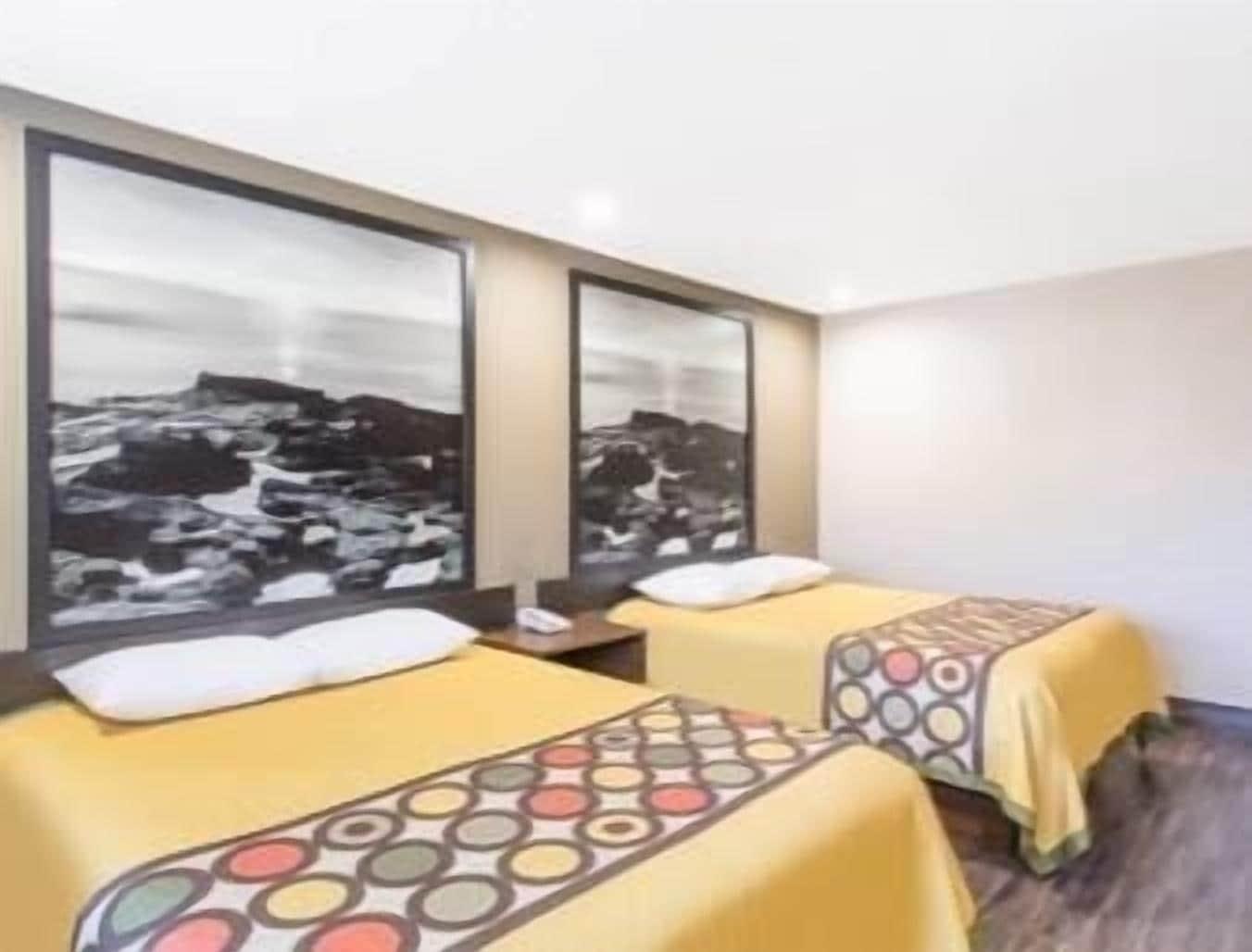 Super 8 By Wyndham National City Chula Vista Εξωτερικό φωτογραφία