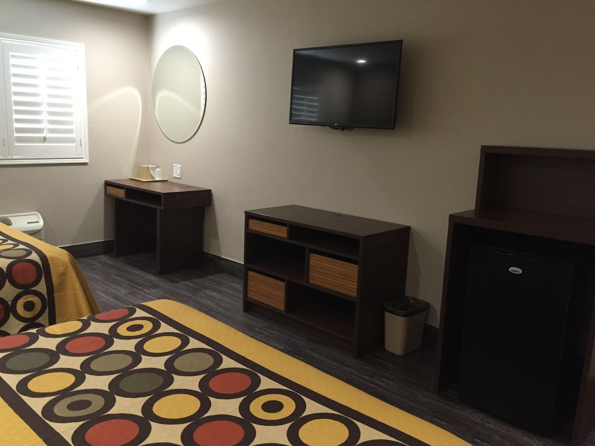 Super 8 By Wyndham National City Chula Vista Εξωτερικό φωτογραφία