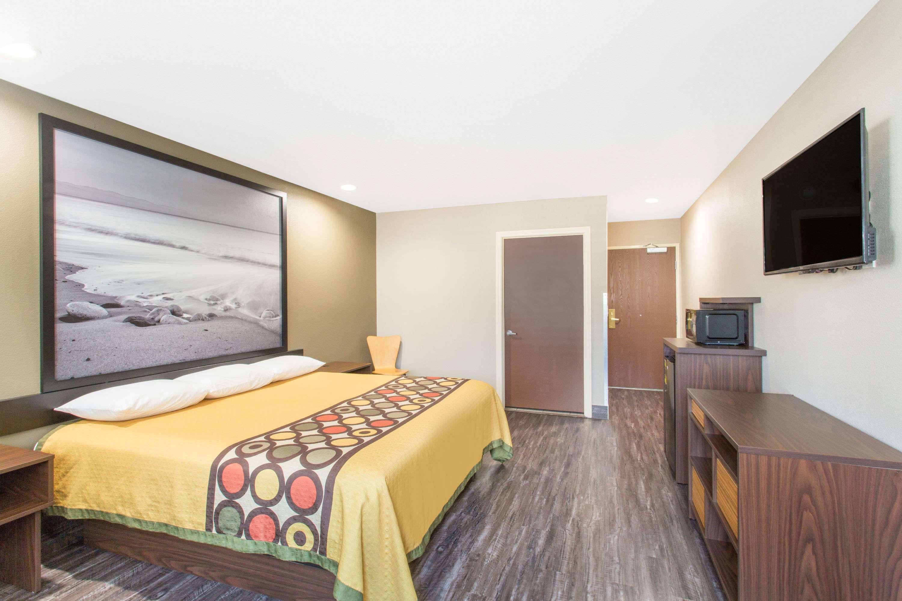 Super 8 By Wyndham National City Chula Vista Εξωτερικό φωτογραφία