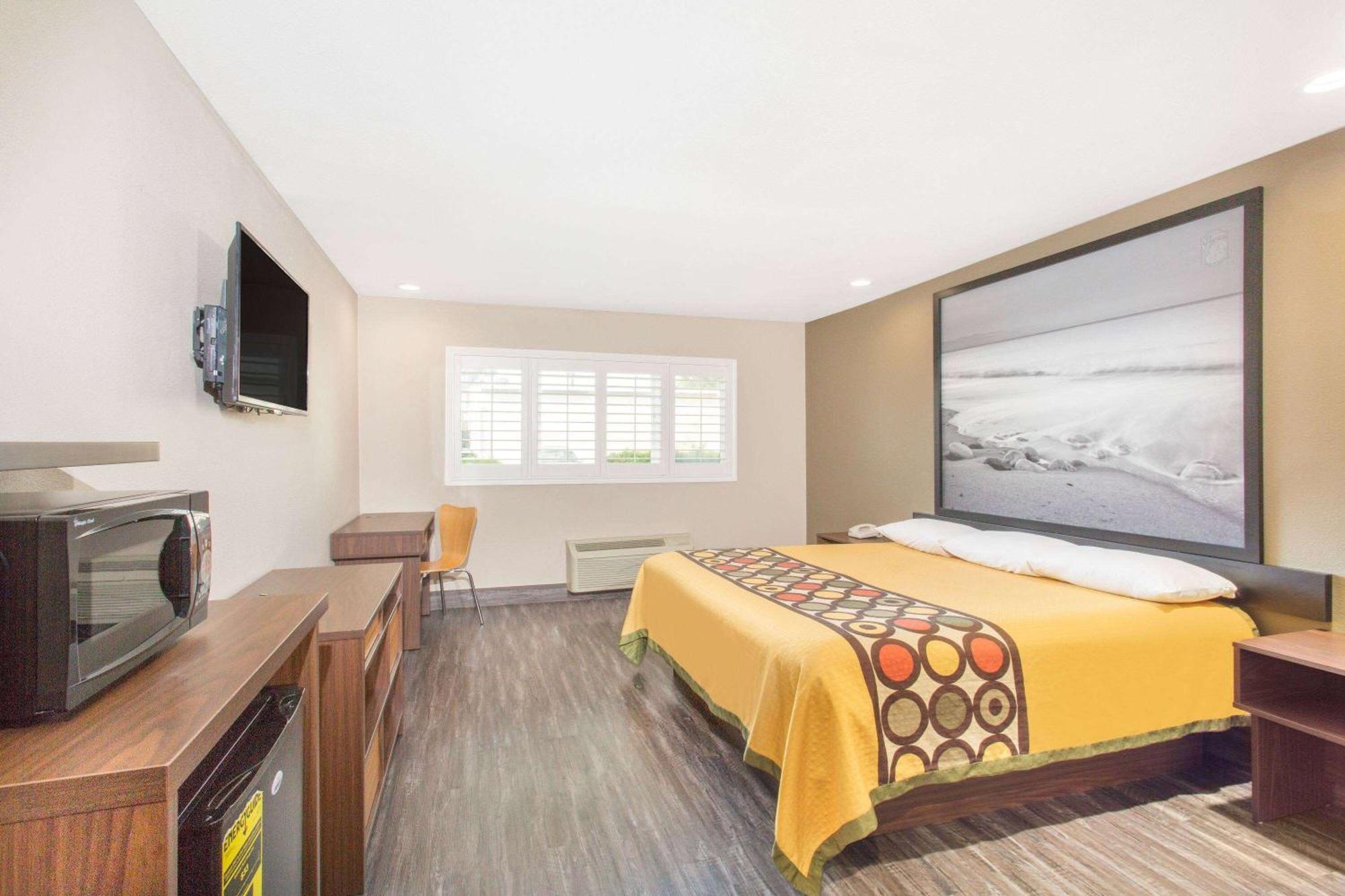 Super 8 By Wyndham National City Chula Vista Εξωτερικό φωτογραφία