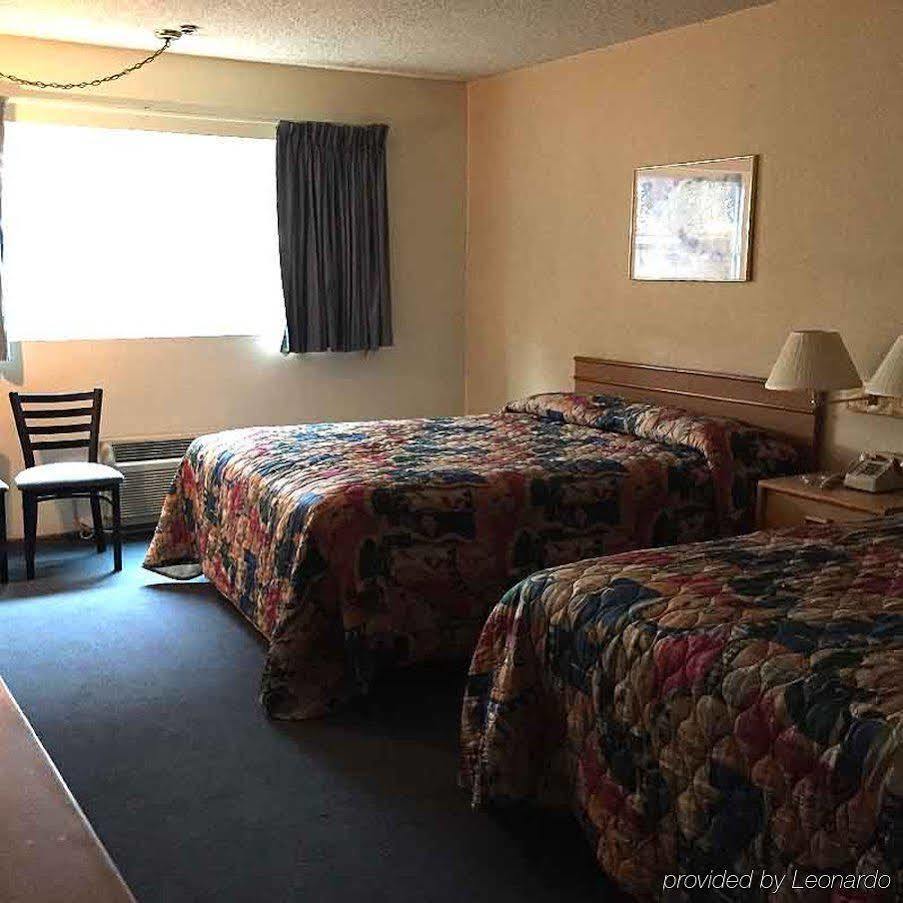 Super 8 By Wyndham National City Chula Vista Εξωτερικό φωτογραφία