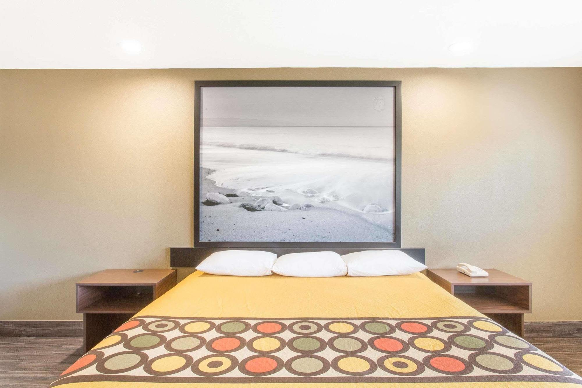 Super 8 By Wyndham National City Chula Vista Εξωτερικό φωτογραφία